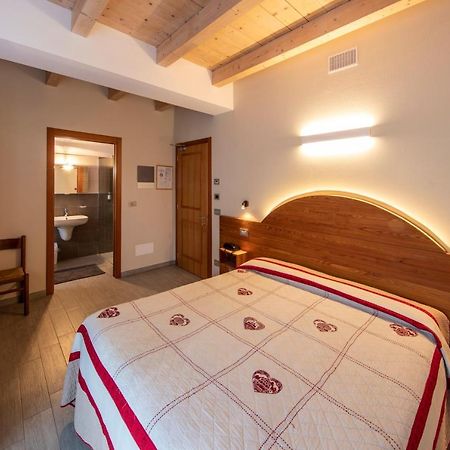 Albergo Edelweiss - Larespa クロード エクステリア 写真