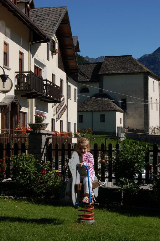 Albergo Edelweiss - Larespa クロード エクステリア 写真